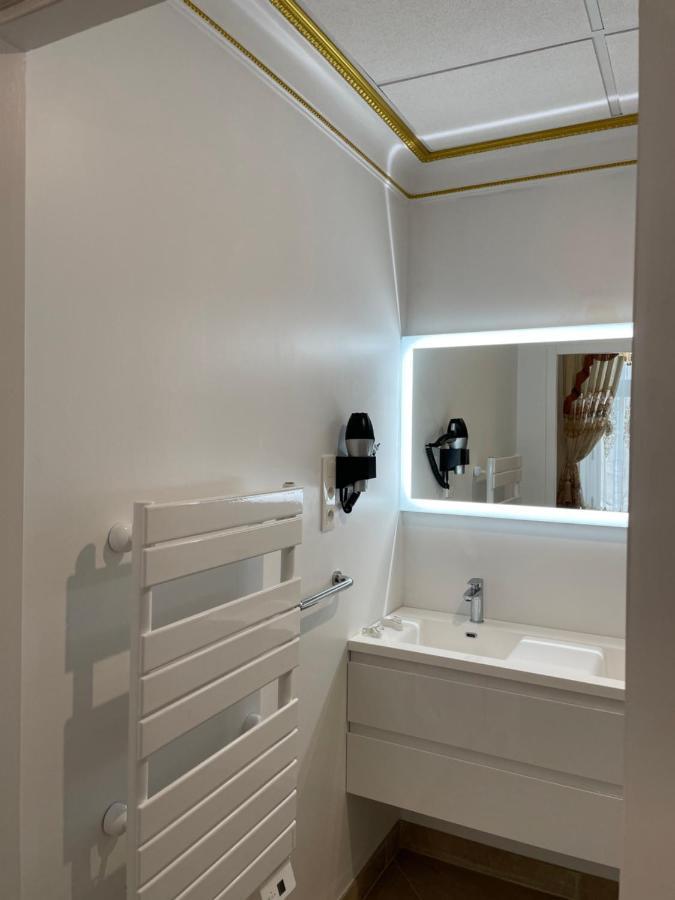 Chambre A Baldaquin Maison De L'Eglise Du Couvent นาร์บอนน์ ภายนอก รูปภาพ
