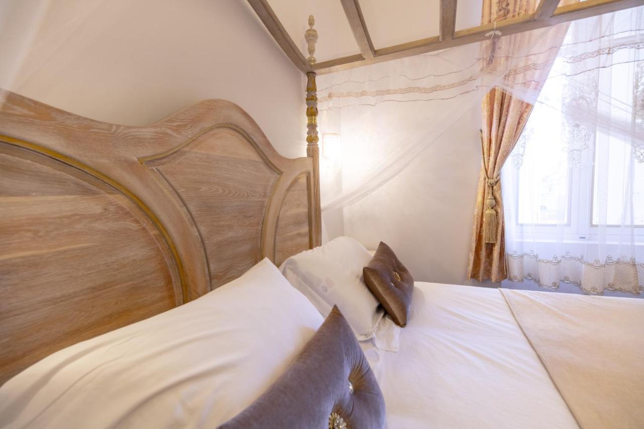 Chambre A Baldaquin Maison De L'Eglise Du Couvent นาร์บอนน์ ภายนอก รูปภาพ