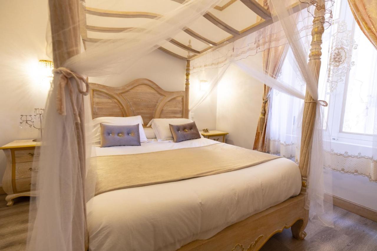Chambre A Baldaquin Maison De L'Eglise Du Couvent นาร์บอนน์ ภายนอก รูปภาพ